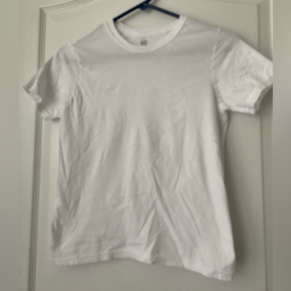 Bundle of 3 Wonder Nation extra large (size 14/16) plain white crewneck shirts.
